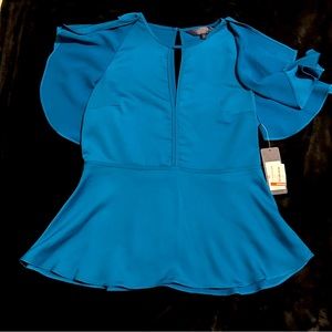 Cute work top NWT from Nordstrom, teal color
